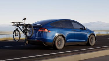 Tesla Model X Plaid - bike